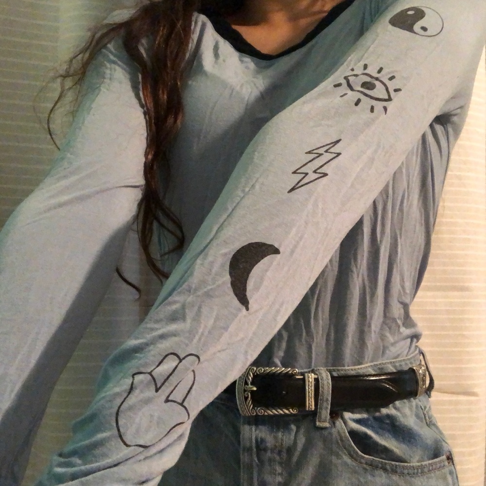 Blue Long sleeved, patterned sleeve shirt